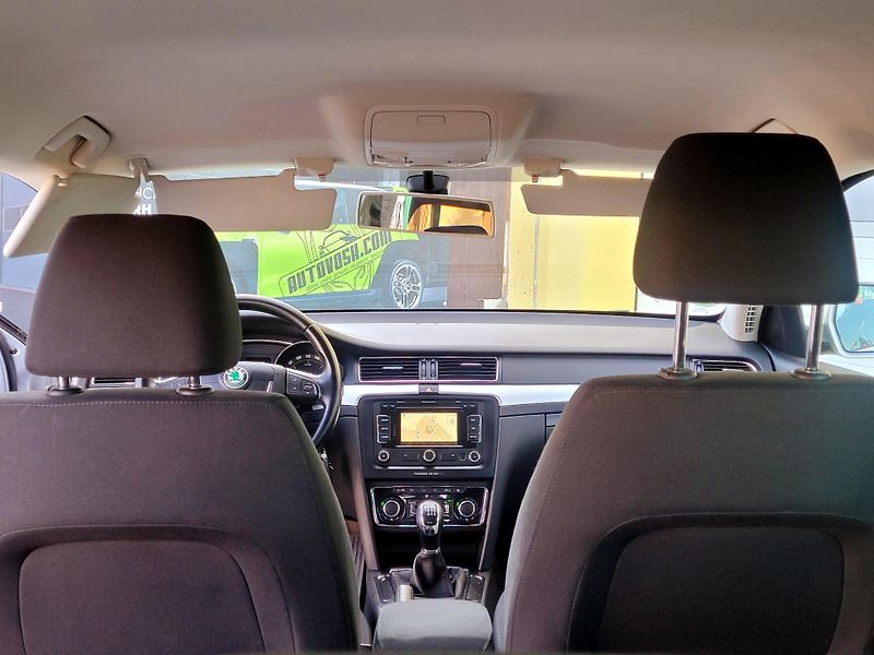 Škoda Superb 1,8TSi 1.maj, NOVÉ ROZVODY    - fotka 13 z 45