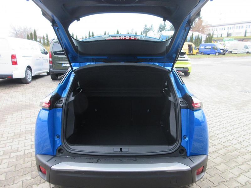 Peugeot 2008 STYLE PureTech 100 k MAN6  - fotka 15 z 34