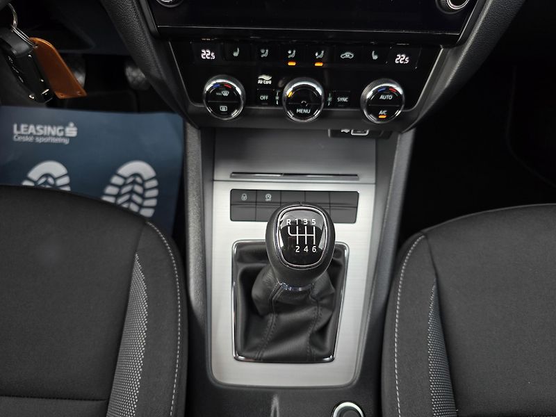 Škoda Octavia 1.4TSI V PROVOZU OD 4/2019   - fotka 19 z 26