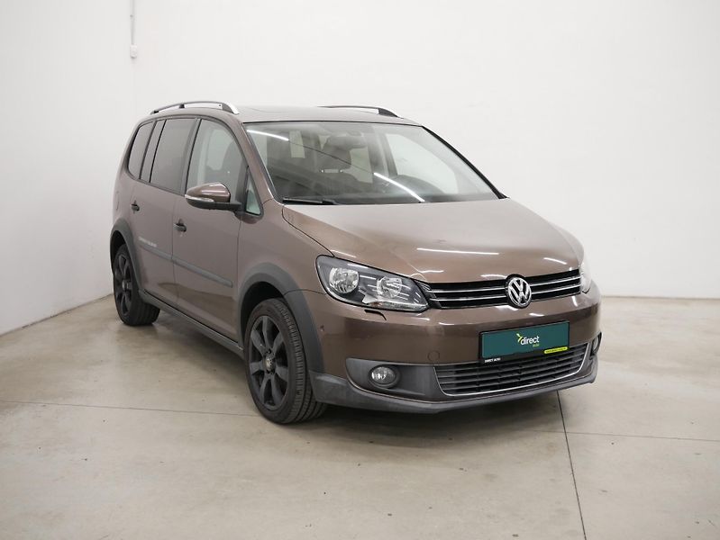 Volkswagen Touran - fotka 8 z 26
