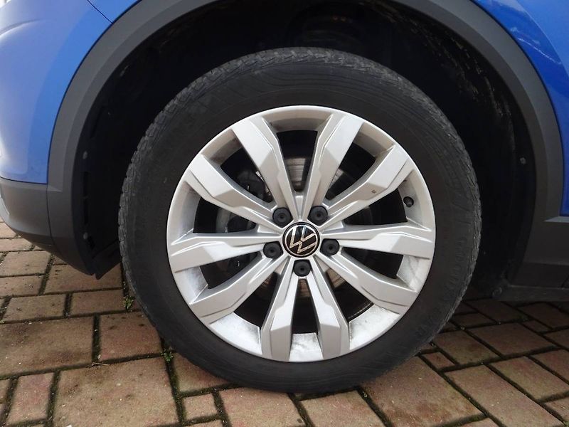 Volkswagen T-Roc (2021) 1,5TSi/ 110kW DSG Sport - fotka 14 z 26