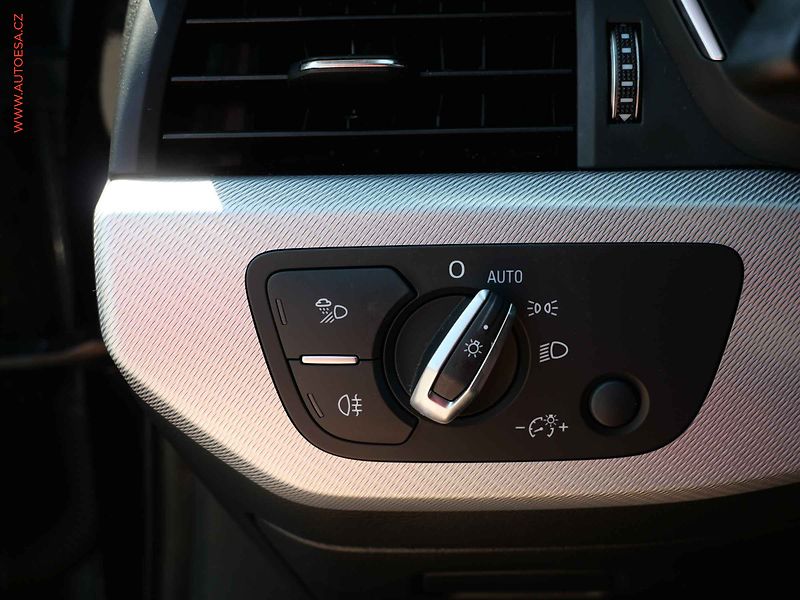 Audi A4 (2018) 3.0 TDi, servis.kniha, AT - fotka 16 z 24