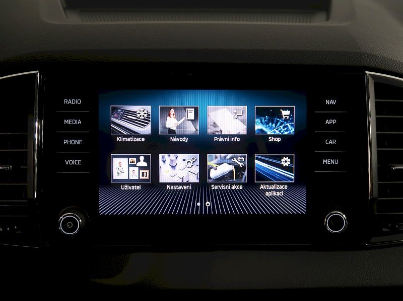 Škoda Karoq (2025) TOP SELECTION 2.0TDI 110KW DSG - fotka 23 z 42