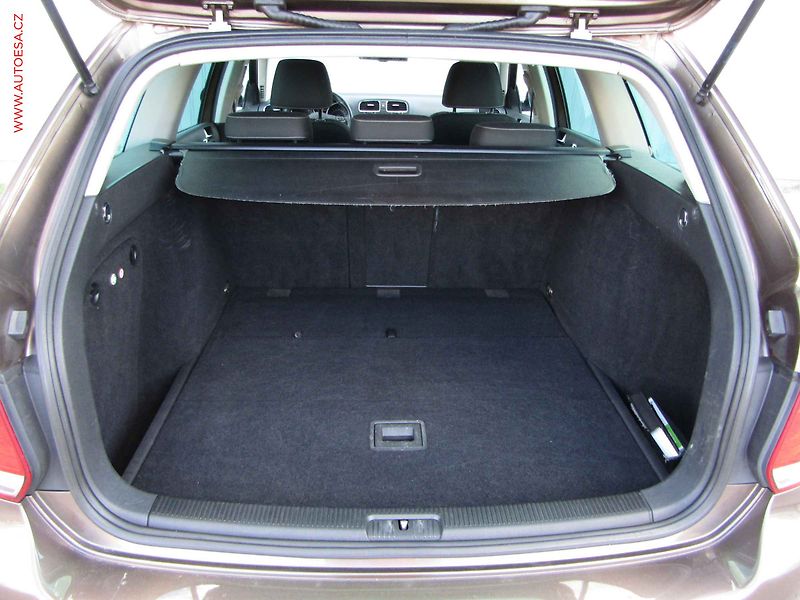 Volkswagen Golf (2012) 1.2 TSi, Match, park. čidla - fotka 7 z 16