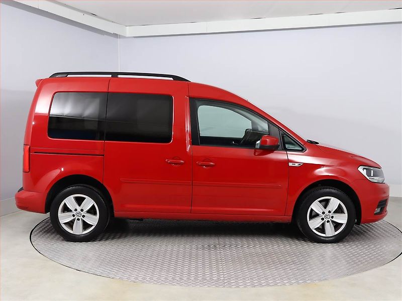 Volkswagen Caddy (2018) Comfortline 2.0 TDI, 5Míst - fotka 6 z 16
