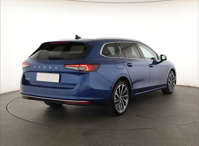 Škoda Superb (2025) 2.0 TDI - fotka 5 z 20