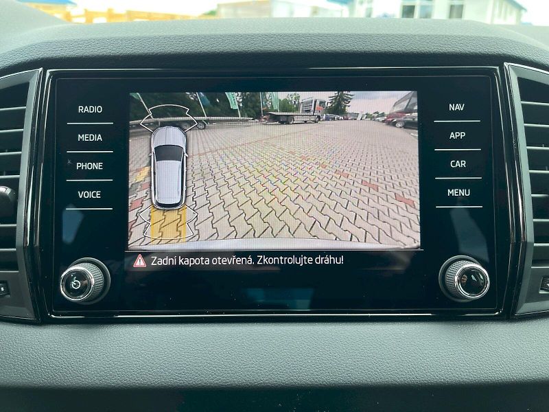 Škoda Karoq (2025) SELECTION 1.5 TSI DSG - fotka 18 z 31