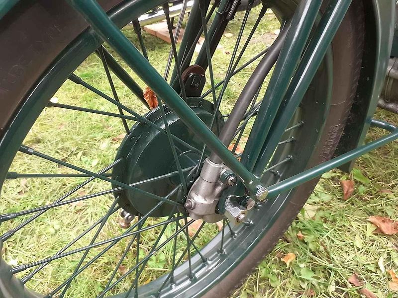 Milovníci historických automobilů i motocyklů si první říjnovou sobotu přišli na své při tradičním závodu Brno-Soběšice.