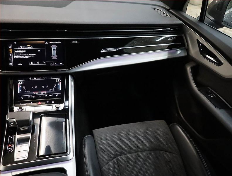 Audi Q7 (2021) 50 TDI - fotka 8 z 31