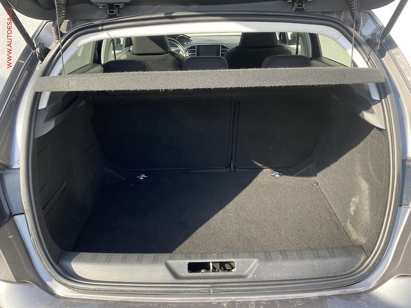 Peugeot 308 (2016) 1.2PT, Style, navi - fotka 7 z 19