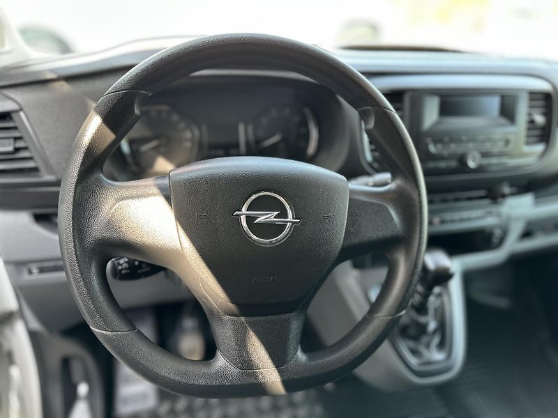 Opel Vivaro 1.5CDTi-88KW-DPH-KLIMA-TEMPOMA - fotka 11 z 14