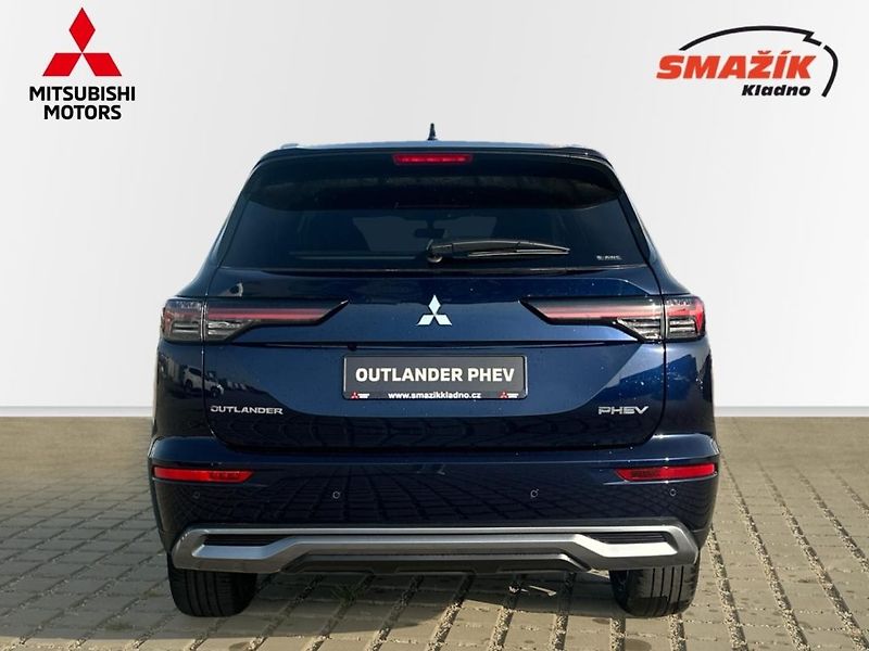 Mitsubishi Outlander (2026) INTENSE+ 4×4 | 225 kW | MY25 - fotka 5 z 27