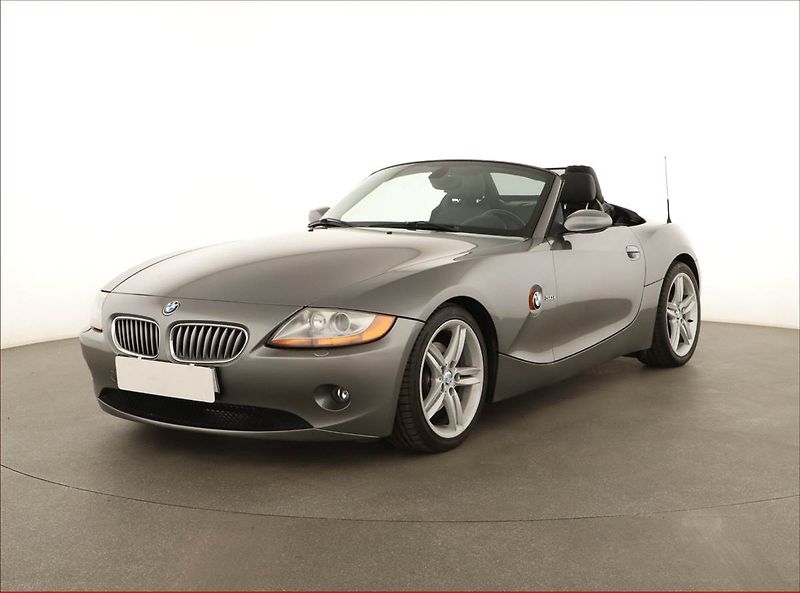 BMW Z4 (2003) 3.0i, Automat, Kůže, Bi-Xenony - fotka 2 z 23
