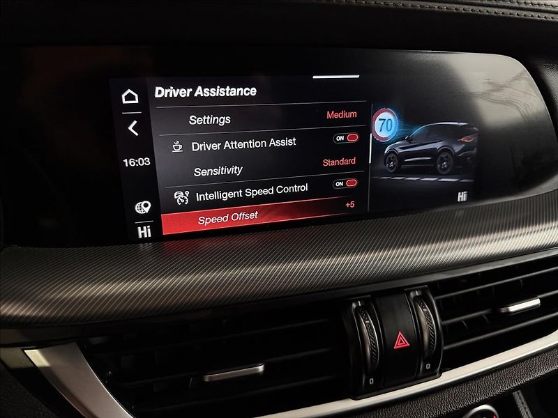 Alfa Romeo Stelvio VELOCE 154kW Q4 PANO H&K R21 - fotka 20 z 42