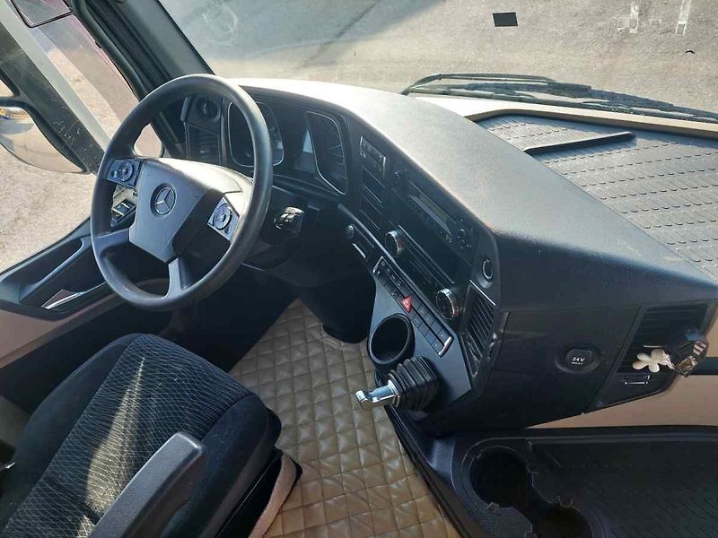 Mercedes-Benz Actros 1845 LS - fotka 19 z 56
