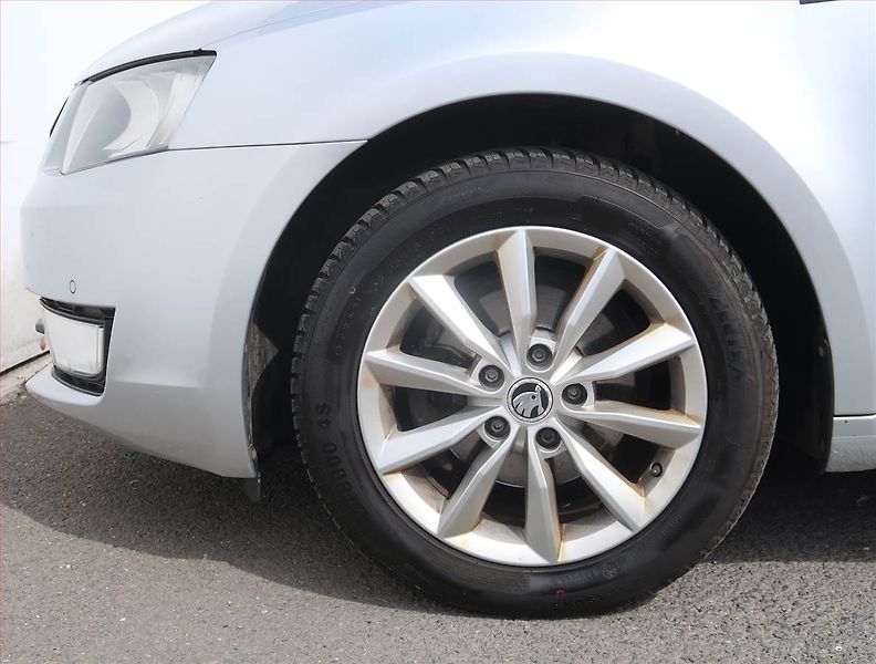 Škoda Octavia (2016) Ambition 1.6 TDI, Navi - fotka 15 z 22