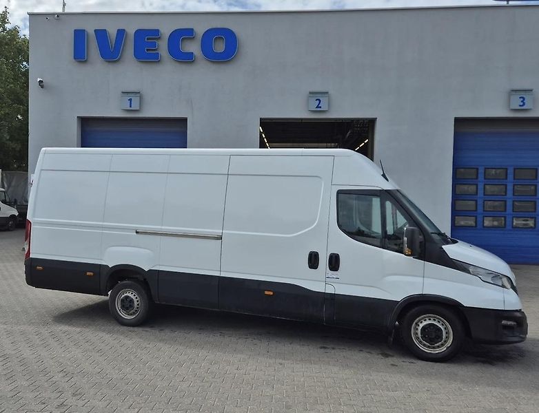 Iveco Daily (2023) 35S16 maxi pouze 59000 km - fotka 1 z 8