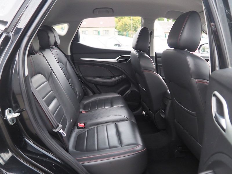 MG ZS (2023) ICE 1.0T-GDI, Luxury, AT - fotka 15 z 38