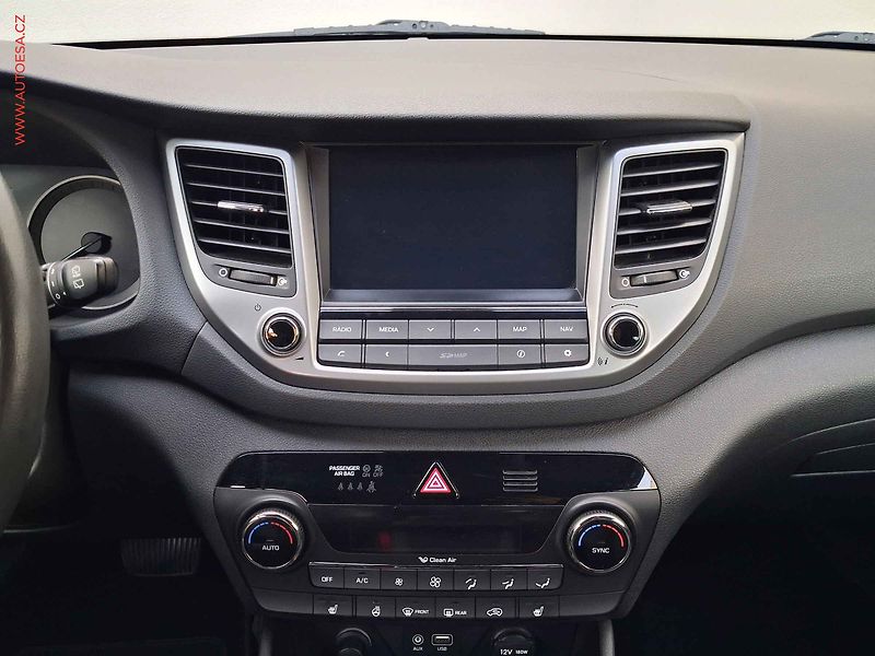 Hyundai Tucson (2017) 1.6 T-GDi 4X4, Style, AT - fotka 12 z 18
