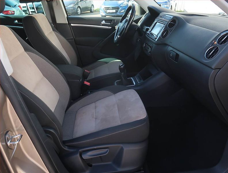 Volkswagen Tiguan (2012) Sport 2.0 TDI, 4X4, Bi-Xenony - fotka 9 z 21