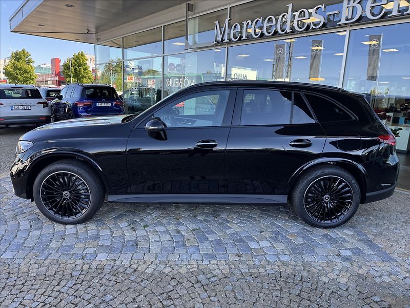 Mercedes-Benz GLC 300de 4M*AMG*NIGHT - fotka 3 z 34