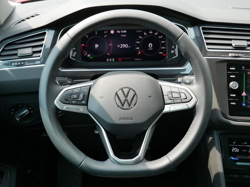Volkswagen Tiguan - fotka 8 z 25