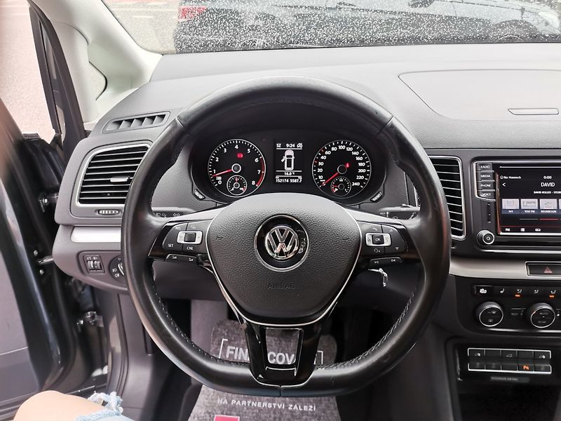 Volkswagen Sharan (2016) 1.4TSi 110kw LIFE 7míst - fotka 10 z 25