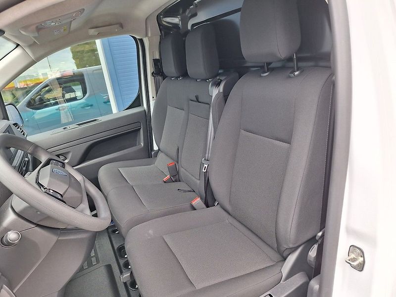 Peugeot Expert (2026) Furgon L3 2.2 BHDi 150 M6 - fotka 11 z 15