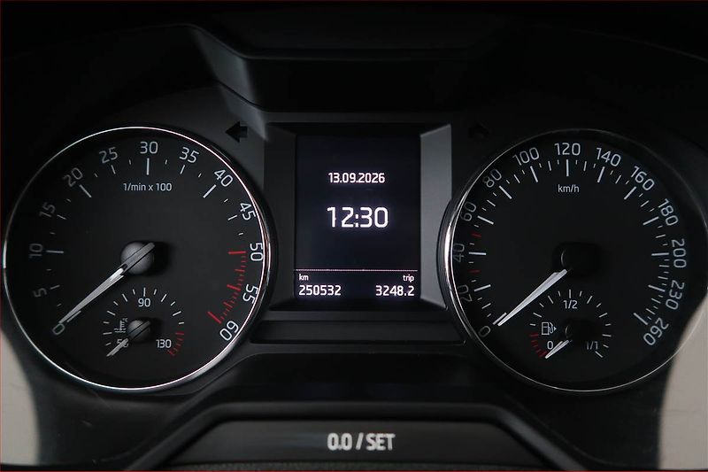 Škoda Octavia (2015) Ambition 1.6 TDI, Automat - fotka 11 z 16