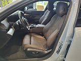 BMW Řada 5 520d xDrive Touring M-Sport - náhled 8