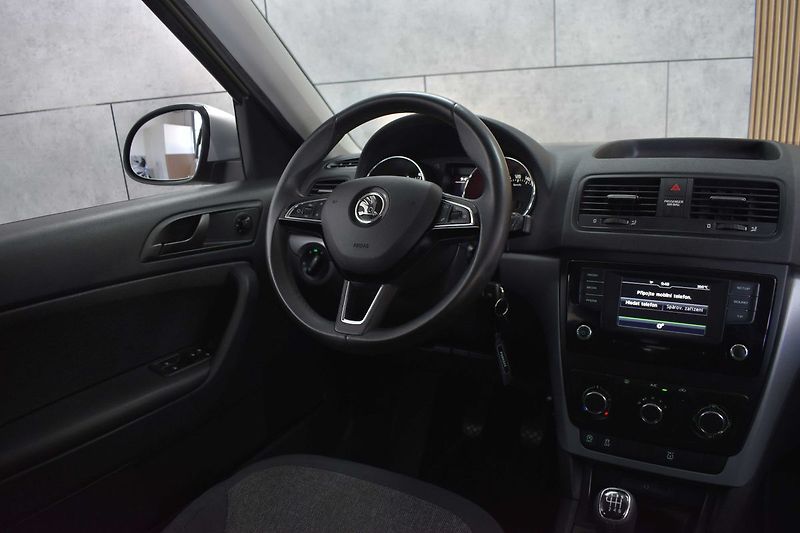 Škoda Yeti 1.2 TSI 81kW *OFFROAD ACTIVE* - fotka 8 z 33