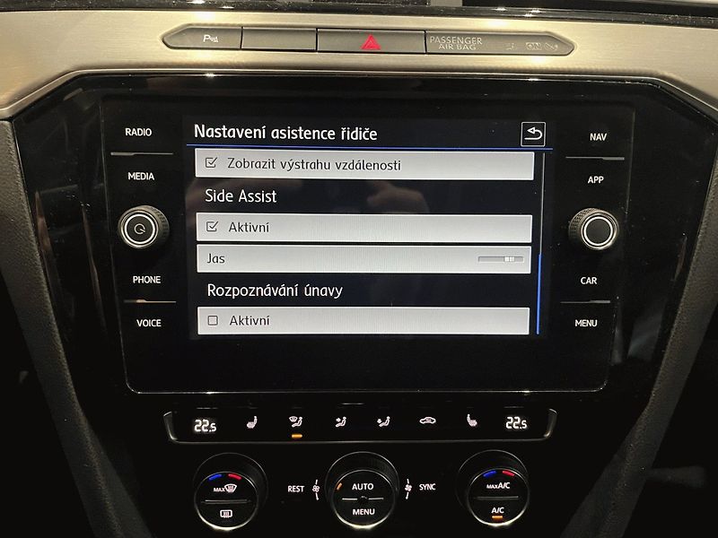 Volkswagen Passat (2017) 2.0TDI,140kW,DSG,HIGHLINE,DPH, - fotka 26 z 41