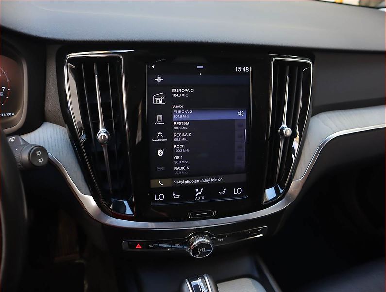 Volvo V60 (2019) T6 AWD - fotka 12 z 22