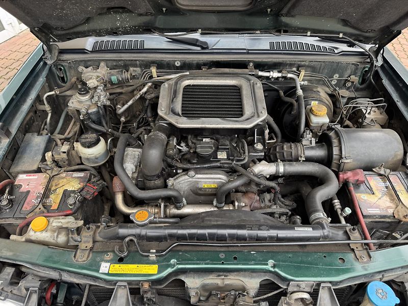 Nissan Navara (2009) původ ČR, DPH - fotka 32 z 32