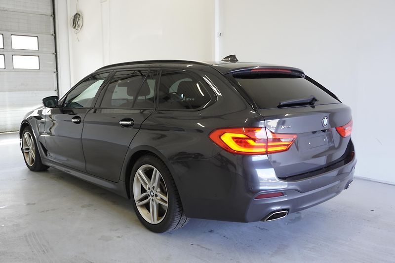 BMW Řada 5 520D TOURING XDRIVE STEPTRONIC - fotka 7 z 29