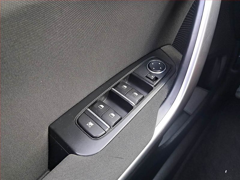 Kia Ceed (2021) 1.6 CRDi MHEV, Serv.kniha - fotka 16 z 17