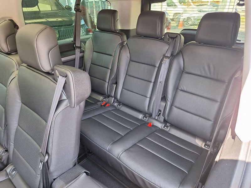Peugeot Traveller (2026) ALLURE Long 2.2 BHDi 180k EAT8 - fotka 20 z 21