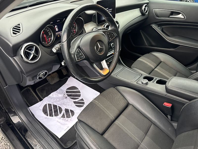 Mercedes-Benz GLA 200d 4MATIC - fotka 9 z 20
