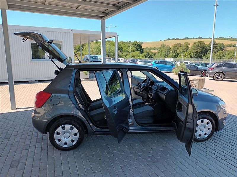 Škoda Fabia 1,4 16V,63KW,KLIMA,PO SERVISU - fotka 11 z 31