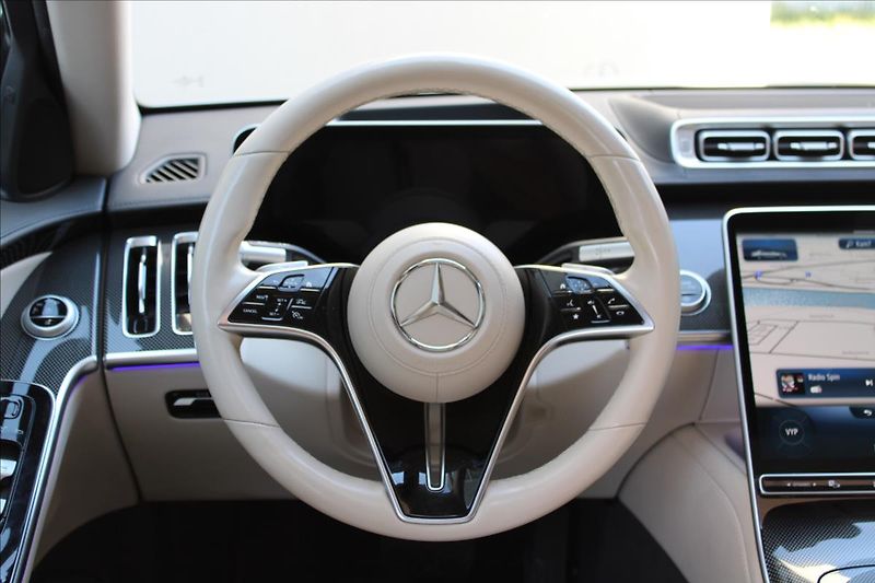 Mercedes-Benz Třídy S 350d 4M/PANO/HUD/360°/CZ - fotka 24 z 50