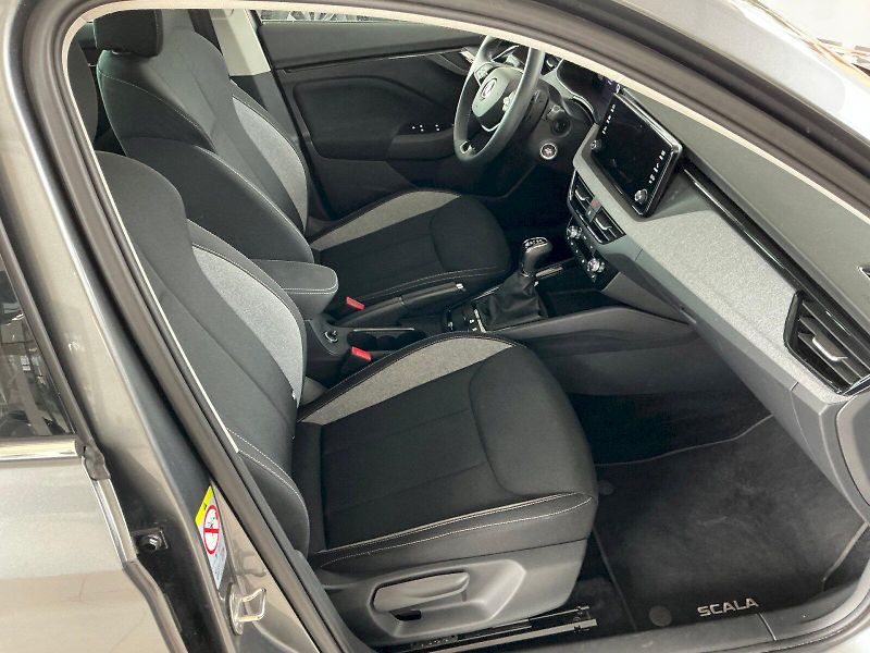 Škoda Scala (2024) 1.0 TSI DSG Top Selection - fotka 17 z 32