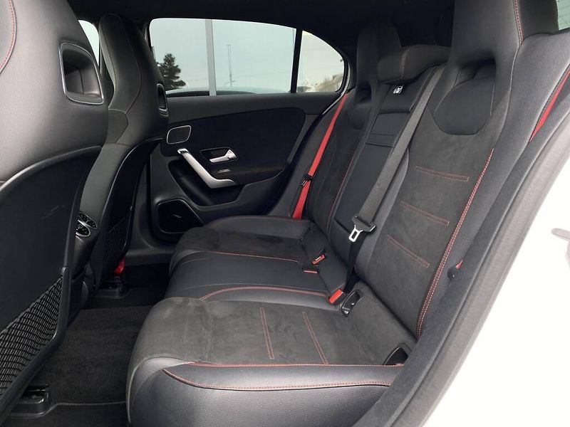 Mercedes-Benz Třídy A (2020) 45 S AMG 4M+ - fotka 11 z 27