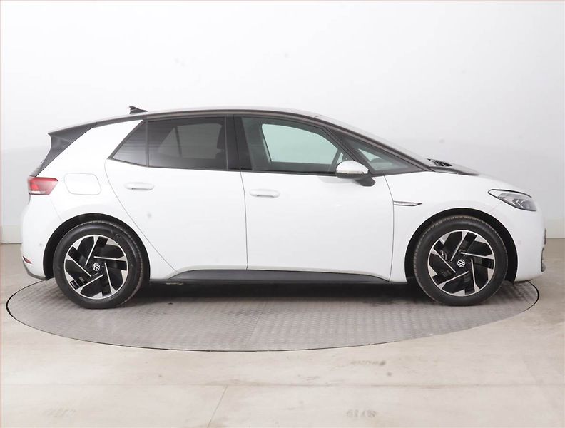 Volkswagen ID.3 (2022) Pro Perf. (62 kWh), SoH 89% - fotka 6 z 18