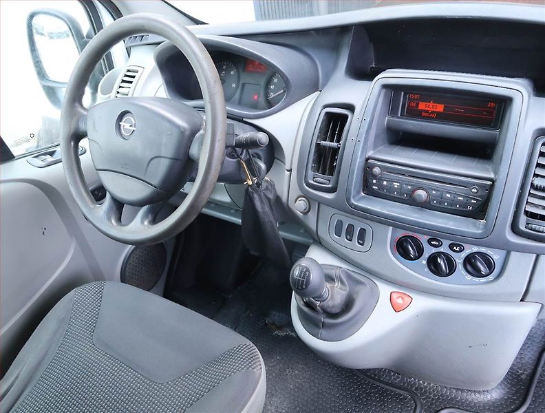 Opel Vivaro (2013) 2.0 CDTI, ČR - fotka 7 z 15