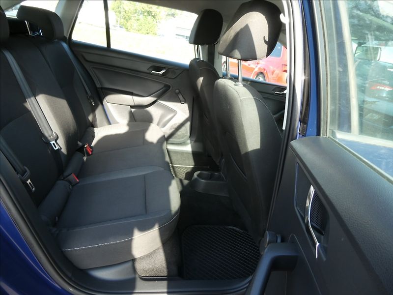 Škoda Rapid 1,6 TDi 66kW 2x kola,klima,ČR - fotka 18 z 30