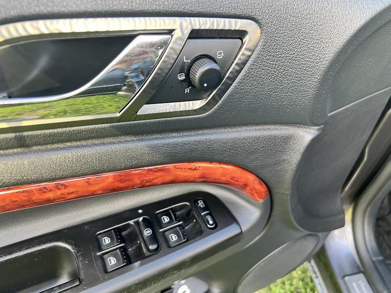 Škoda Superb 1.9TDI 96KW,KůŽE,XENONY,TZ - fotka 34 z 42