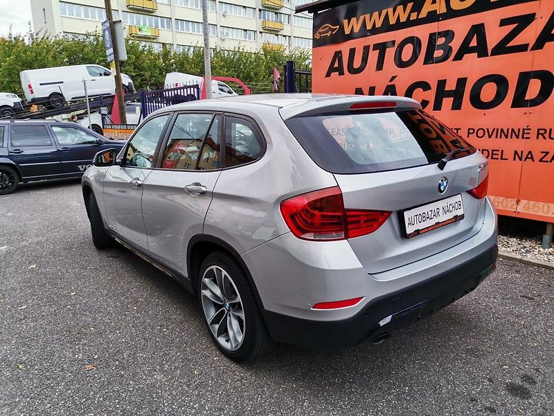BMW X1 (2013) 118D 105kw xDrive AUT XEN - fotka 3 z 26