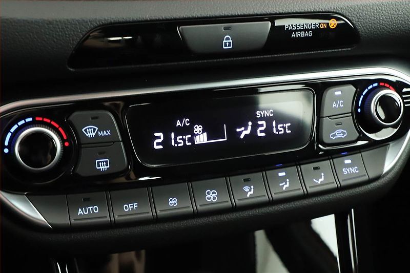Hyundai i30 (2025) 1.0 T-GDI, N-LINE, DPH - fotka 12 z 18