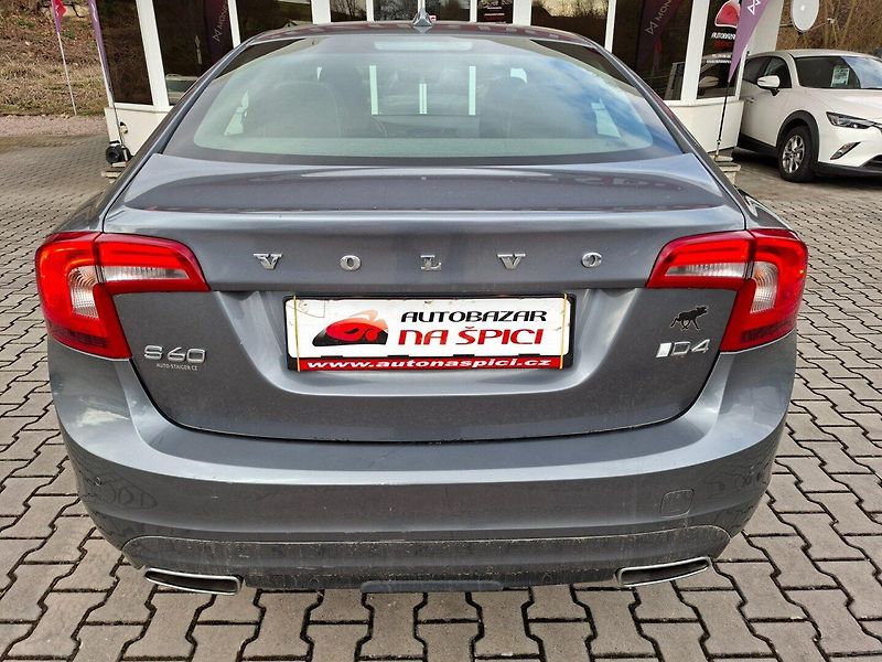 Volvo S60 (2017) 2.0 D4 147kW AUT -NOVÉ V ČR - fotka 7 z 42