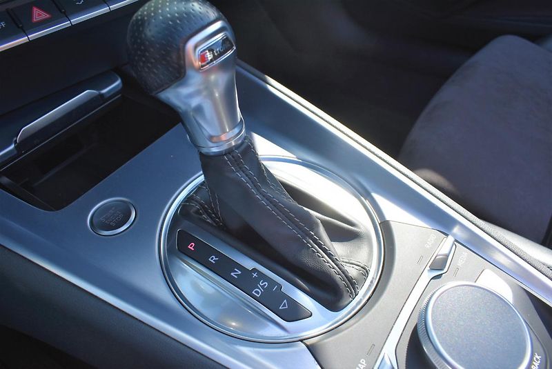 Audi TT 1.8TFSI S-Line Cabrio,B&O - fotka 35 z 50